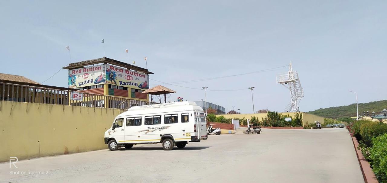 Stay Classy Mahābaleshwar Exterior foto